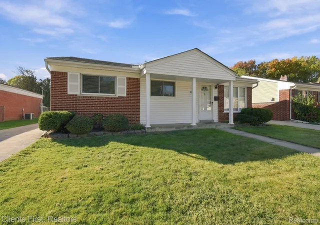Photo 2 of Single family home for sale at 28019 Vogt St, Saint Clair Shores, MI 48081 | MLS# 20261085850 | Listing updated on 2026-10-28