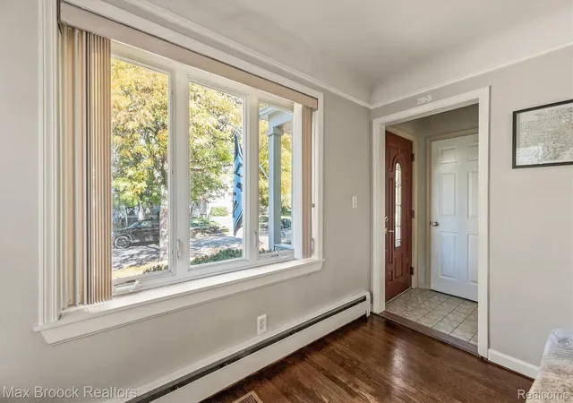 Photo 4 of Single family home for sale at 721 Leroy St, Ferndale, MI 48220 | MLS# 20261085883 | Listing updated on 2026-10-26