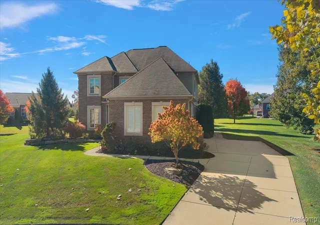 Photo 3 of Single family home for sale at 26690 Kentucky Ct, South Lyon, MI 48178 | MLS# 20261085915 | Listing updated on 2026-10-27