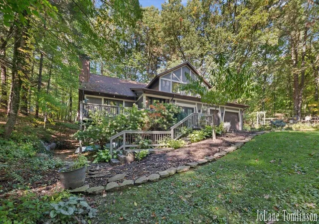 Photo 3 of Single family home for sale at 3525 Wild Rose Ln NE, Grand Rapids, MI 49525 | MLS# 65026056239 | Listing updated on 2026-10-28