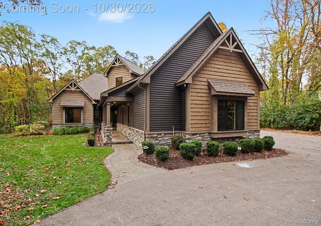 Photo 1 of Single family home for sale at 822 Grange Hall Rd, Ortonville, MI 48462 | MLS# 20261086003 | Listing updated on 2026-10-30