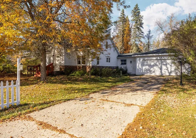 Photo 4 of Single family home for sale at 2878 SE Elm St, Kalkaska, MI 49646 | MLS# 78080074790 | Listing updated on 2026-10-29