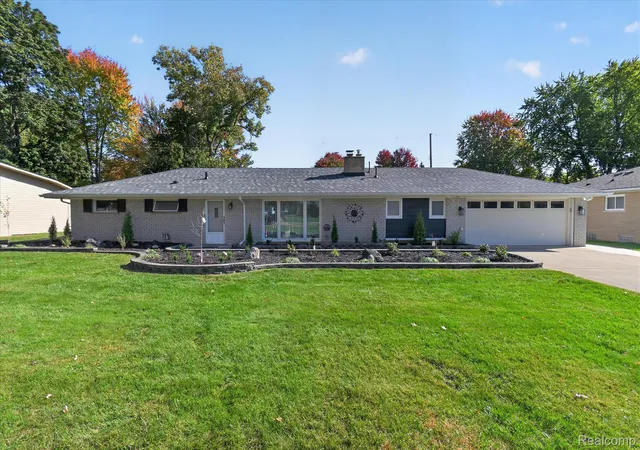 Photo 3 of Single family home for sale at 17310 Mayfield St, Livonia, MI 48152 | MLS# 20261086042 | Listing updated on 2026-10-27