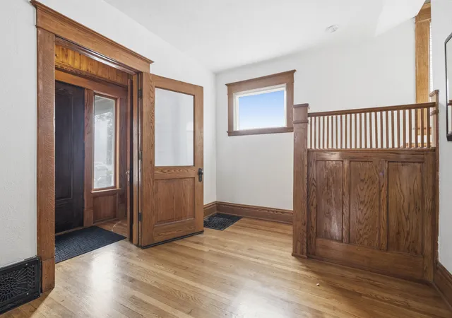 Photo 3 of Single family home for sale at 1217 Sigsbee St SE, Grand Rapids, MI 49506 | MLS# 65026056450 | Listing updated on 2026-10-29