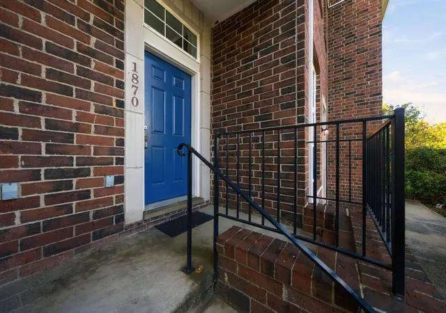 Listing Photo 2 - Condo for sale in building located at 1870 Lindsay Ln, Ann Arbor, MI 48104