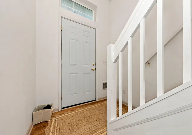 Listing Photo 1 - Condo for sale in building located at 1870 Lindsay Ln, Ann Arbor, MI 48104 - Unit #