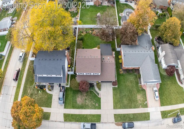 Photo 4 of Single family home for sale at 1660 Edsel St, Trenton, MI 48183 | MLS# 20261086244 | Listing updated on 2026-10-30