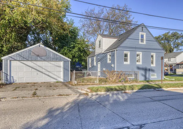 Photo 4 of Single family home for sale at 436 E George Ave, Hazel Park, MI 48030 | MLS# 81026056673 | Listing updated on 2026-10-29