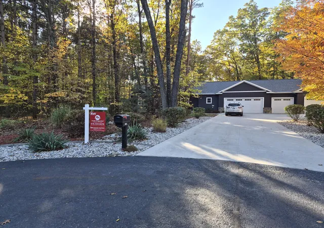 Photo 3 of Single family home for sale at 11205 Discovery Woods Dr, Greenville, MI 48838 | MLS# 65026056688 | Listing updated on 2026-10-29