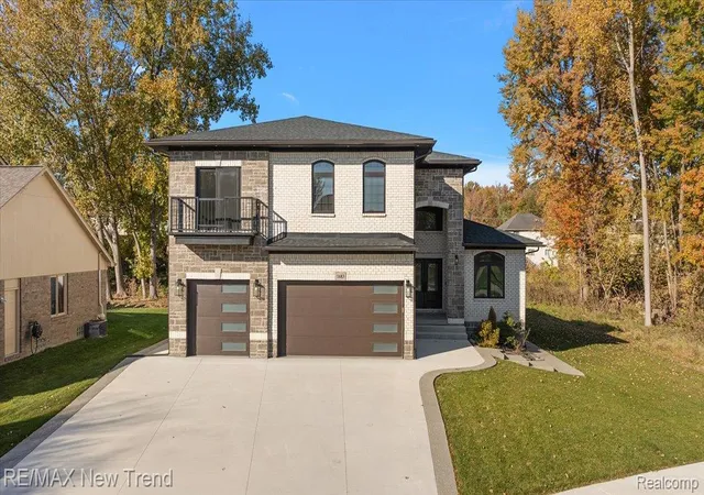 Photo 1 of Single family home for sale at 1683 Delta Dr, Troy, MI 48085 | MLS# 20261086353 | Listing updated on 2026-10-29