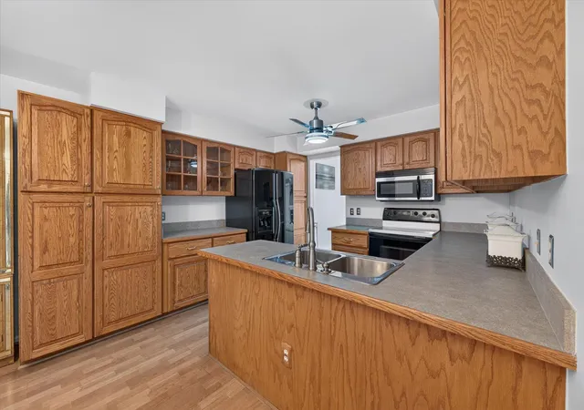Listing Photo 2 - Condo for sale in building located at 17628 E Kirkwood Dr, Clinton Township, MI 48038