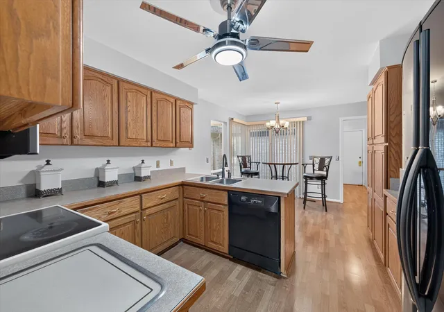 Listing Photo 4 - Condo for sale in building located at 17628 E Kirkwood Dr, Clinton Township, MI 48038