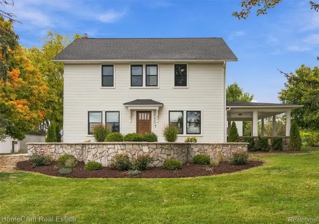 Photo 4 of Single family home for sale at 58620 W Ten Mile Rd, South Lyon, MI 48178 | MLS# 20261086448 | Listing updated on 2026-10-27