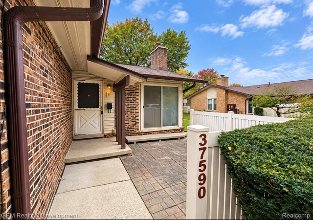 Listing Photo 1 - Condo for sale in building located at 37590 Barkridge Cir, Westland, MI 48185 - Unit #49