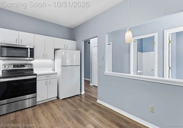 Photo 4 of Condo for sale at 41772 Independence Dr, Novi, MI 48377 | MLS# 20261086516 | Listing updated on 2026-10-31