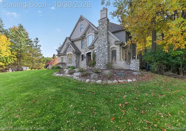 Photo 3 of Single family home for sale at 6307 Wildwood Ln, West Bloomfield, MI 48324 | MLS# 20261086546 | Listing updated on 2026-10-30