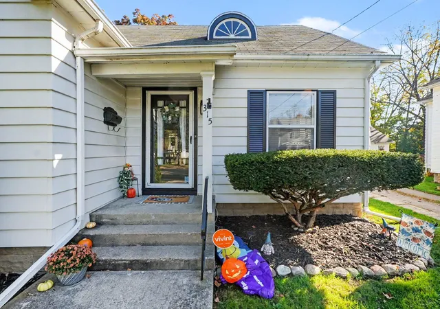 Photo 2 of Single family home for sale at 315 3rd Street, Jackson, MI 49201 | MLS# 81026056881 | Listing updated on 2026-10-29