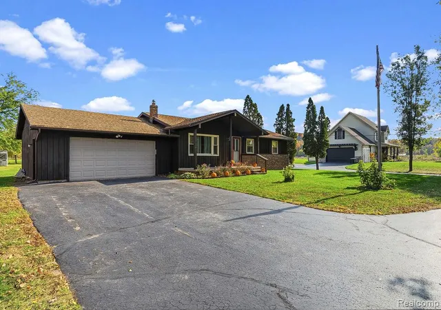Photo 4 of Single family home for sale at 7274 Ormond Rd, Davisburg, MI 48350 | MLS# 20261086585 | Listing updated on 2026-10-29