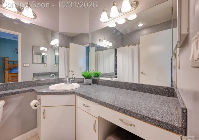 Listing Photo 1 - Condo for sale in building located at 29235 Laurel Dr, Farmington Hills, MI 48331 - Unit #78