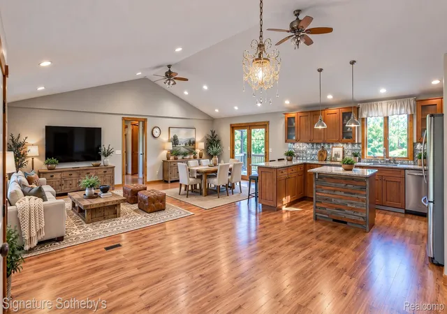 Photo 4 of Single family home for sale at 8480 Chubb Rd, Northville, MI 48168 | MLS# 20261086617 | Listing updated on 2026-10-30