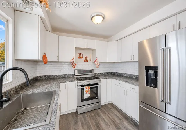Photo 3 of Single family home for sale at 117 N Groesbeck Hwy, Mount Clemens, MI 48043 | MLS# 20261086701 | Listing updated on 2026-10-31