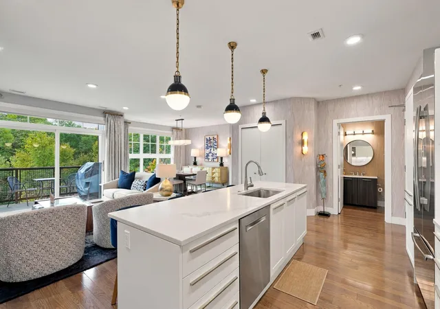 Listing Photo 4 - Condo for sale in building located at 218 W Kingsley St, Ann Arbor, MI 48103 - Unit #512