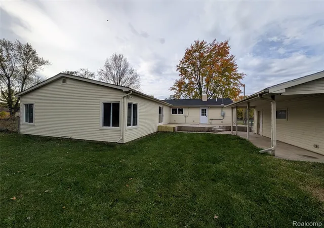 Photo 1 of Single family home for sale at 805 Oak St, Lennon, MI 48449 | MLS# 20261086838 | Listing updated on 2026-10-30