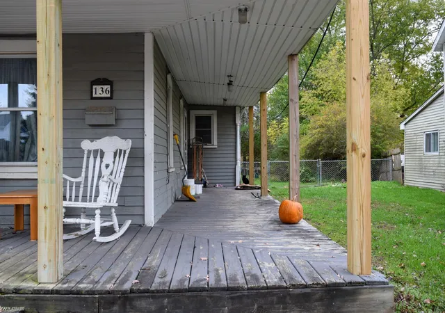 Photo 3 of Single family home for sale at 136 N Howard Ave, Croswell, MI 48422 | MLS# 58050226049 | Listing updated on 2026-10-27