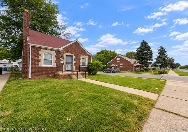 Photo 1 of Single family home for sale at 3167 E Outer Dr, Detroit, MI 48234 | MLS# 20261086845 | Listing updated on 2026-10-28