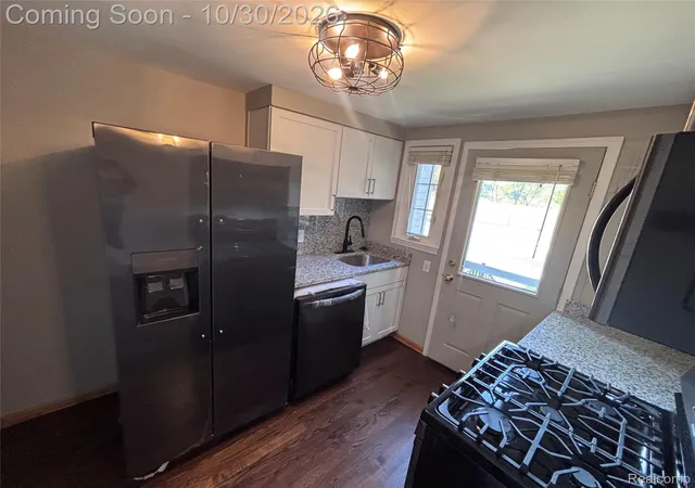 Photo 4 of Condo for sale at 1722 Graefield Rd #46, Birmingham, MI 48009 | MLS# 20261086849 | Listing updated on 2026-10-30