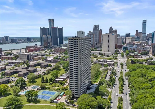 Listing Photo 1 - Condo for sale in 1300 Lafayette East Cooperative located at 1300 E Lafayette St, Detroit, MI 48207 - Unit #512