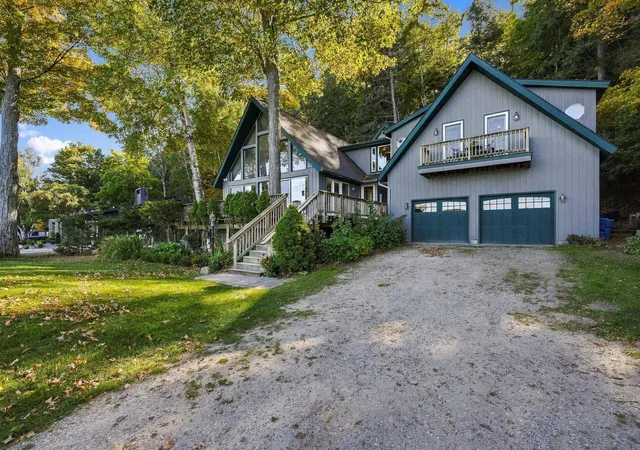 Photo 2 of Single family home for sale at 1119 E S Shore, Crystal Lake Township Benzie, MI 49684 | MLS# 78080074884 | Listing updated on 2026-10-30