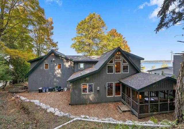 Photo 3 of Single family home for sale at 1119 E S Shore, Crystal Lake Township Benzie, MI 49684 | MLS# 78080074884 | Listing updated on 2026-10-30