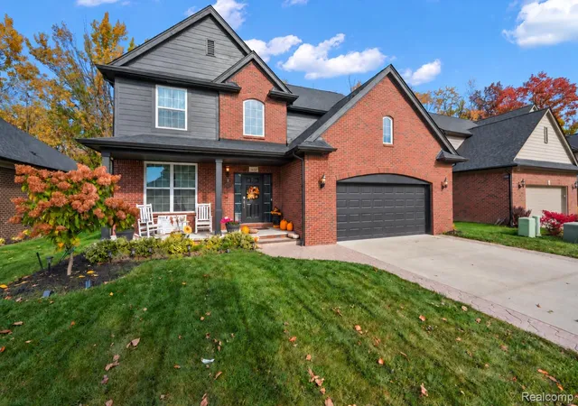 Photo 2 of Single family home for sale at 1651 N Lake Dr, Troy, MI 48083 | MLS# 20261086873 | Listing updated on 2026-10-30