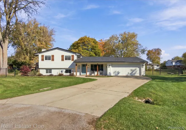 Photo 1 of Single family home for sale at 7134 Buttercup Ln, Clarkston, MI 48346 | MLS# 20261086907 | Listing updated on 2026-10-29