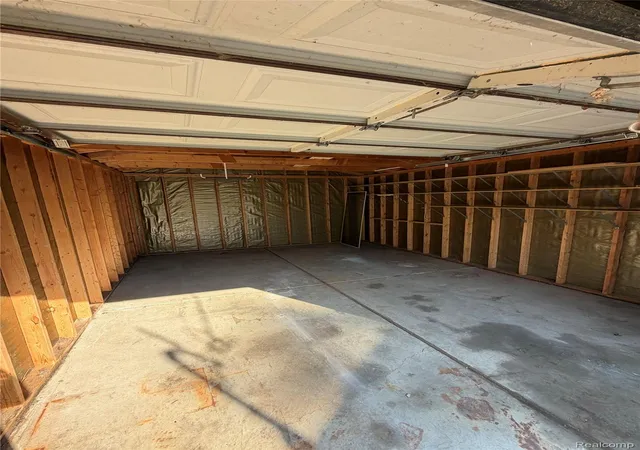 Photo 3 of Single family home for sale at 28034 Curtis Rd, Livonia, MI 48152 | MLS# 20261086941 | Listing updated on 2026-10-29