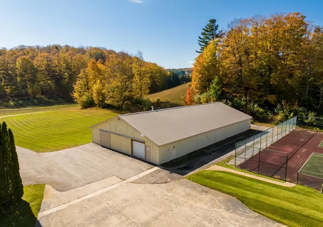 Photo 3 of Single family home for sale at 6700 N Matheson Rd, Northport, MI 49670 | MLS# 78080074889 | Listing updated on 2026-10-30