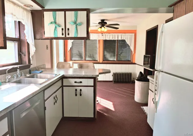 Photo 4 of Single family home for sale at 220 N Lane St, Blissfield, MI 49228 | MLS# 56050226072 | Listing updated on 2026-10-27