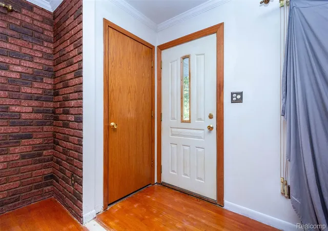 Photo 4 of Single family home for sale at 32035 Hees St, Livonia, MI 48150 | MLS# 20261086989 | Listing updated on 2026-10-29