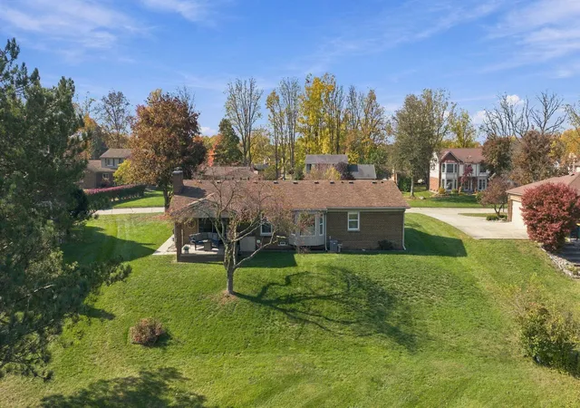 Photo 4 of Single family home for sale at 22494 Vacri Ln, Farmington, MI 48335 | MLS# 81026057150 | Listing updated on 2026-10-31