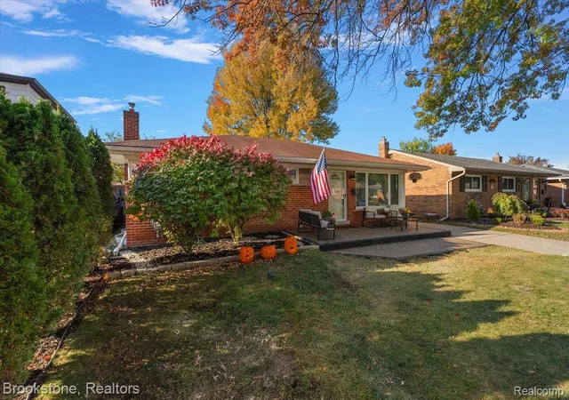 Photo 1 of Single family home for sale at 23048 Recreation St, Saint Clair Shores, MI 48082 | MLS# 20261087101 | Listing updated on 2026-10-30