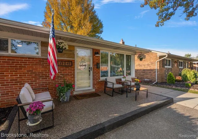 Photo 3 of Single family home for sale at 23048 Recreation St, Saint Clair Shores, MI 48082 | MLS# 20261087101 | Listing updated on 2026-10-30