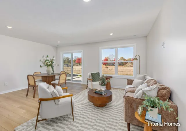 Listing Photo 4 - Condo for sale in building located at 950 Indiana Ave, South Haven, MI 49090 - Unit #17