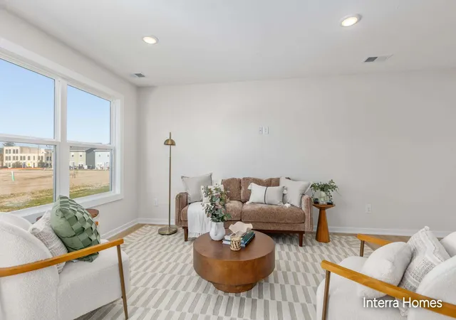 Listing Photo 5 - Condo for sale in building located at 950 Indiana Ave, South Haven, MI 49090 - Unit #17