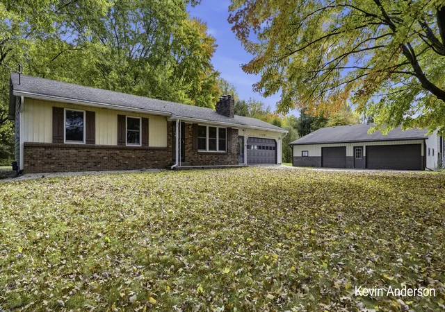 Photo 3 of Single family home for sale at 11330 Wabasis Ave NE, Rockford, MI 49341 | MLS# 65026057203 | Listing updated on 2026-10-28