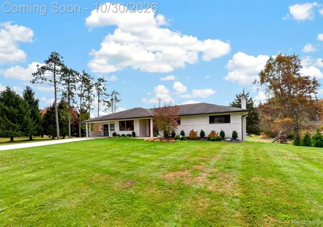 Photo 1 of Single family home for sale at 2945 Oakland Oaks, Oakland, MI 48363 | MLS# 20261087181 | Listing updated on 2026-10-30