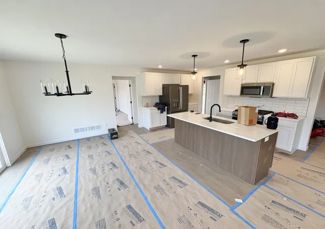 Photo 4 of Single family home for sale at 4862 Beesing Cir SE, Caledonia, MI 49316 | MLS# 65026057221 | Listing updated on 2026-10-28