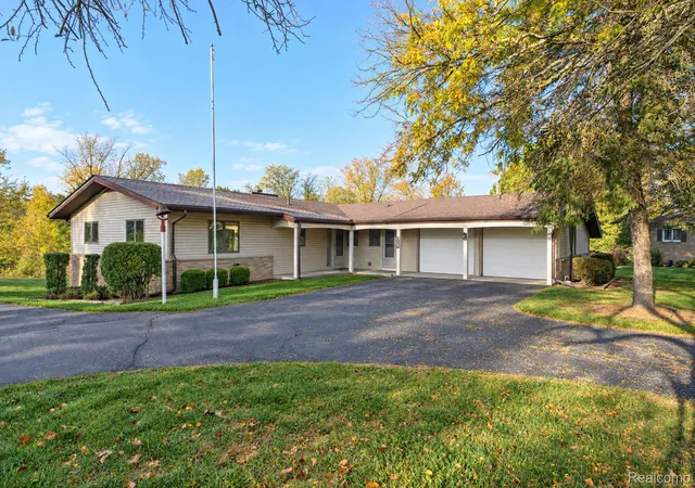 Photo 1 of Single family home for sale at 367 Jackson Ct, Croswell, MI 48422 | MLS# 20261087200 | Listing updated on 2026-10-30