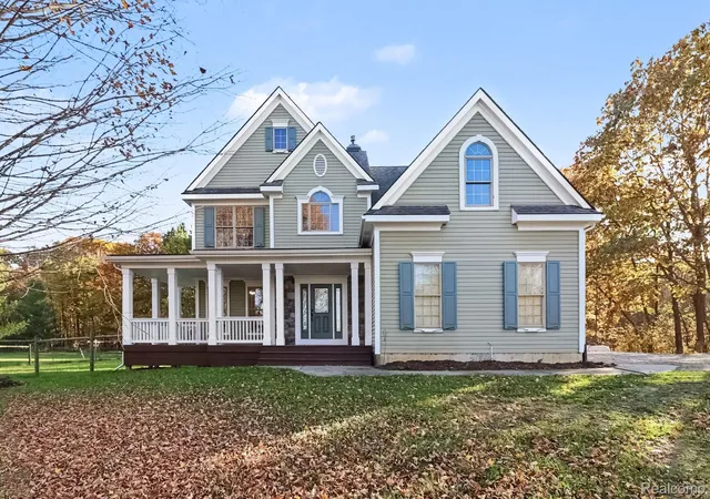 Photo 1 of Single family home for sale at 4112 Oakwood Rd, Ortonville, MI 48462 | MLS# 20261087206 | Listing updated on 2026-10-30