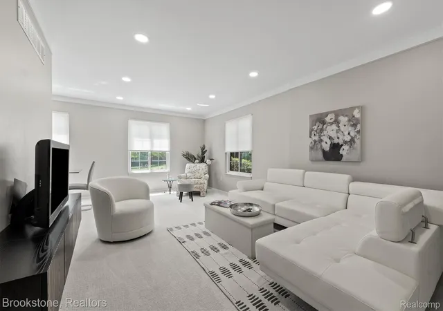 Photo 3 of Condo for sale at 775 E Fox Hills Dr, Bloomfield Hills, MI 48304 | MLS# 20261087223 | Listing updated on 2026-10-29